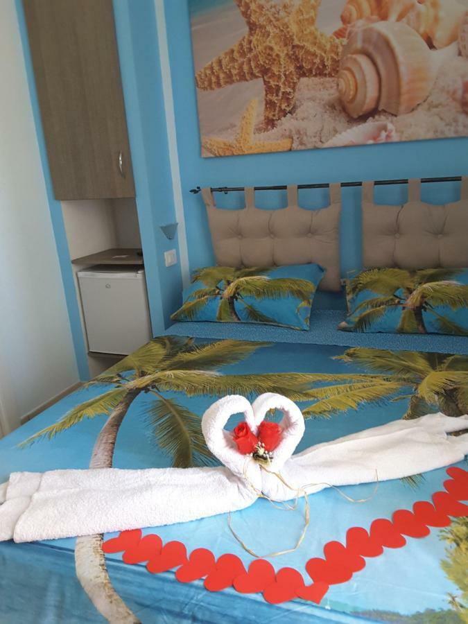 Stella Marina Rooms For Rent Portopalo Di Capo Passero Exteriör bild